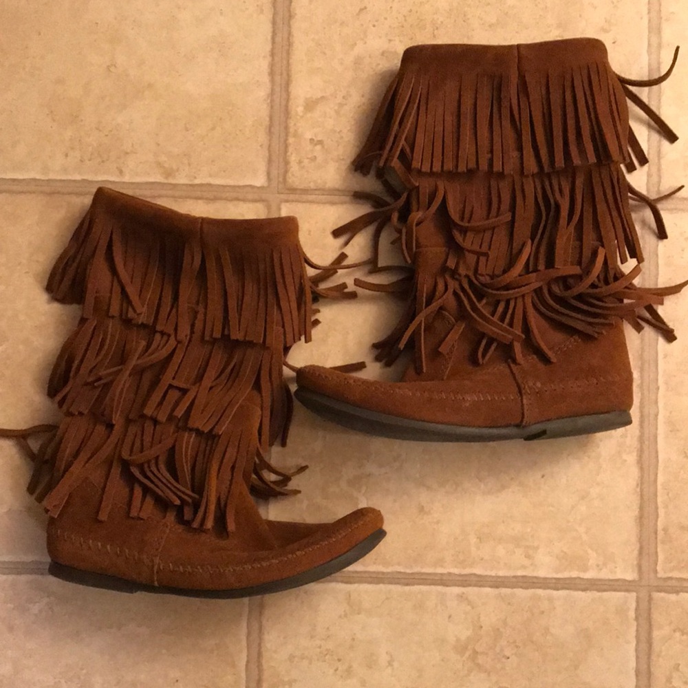 Minnetonka three layer fringe boots